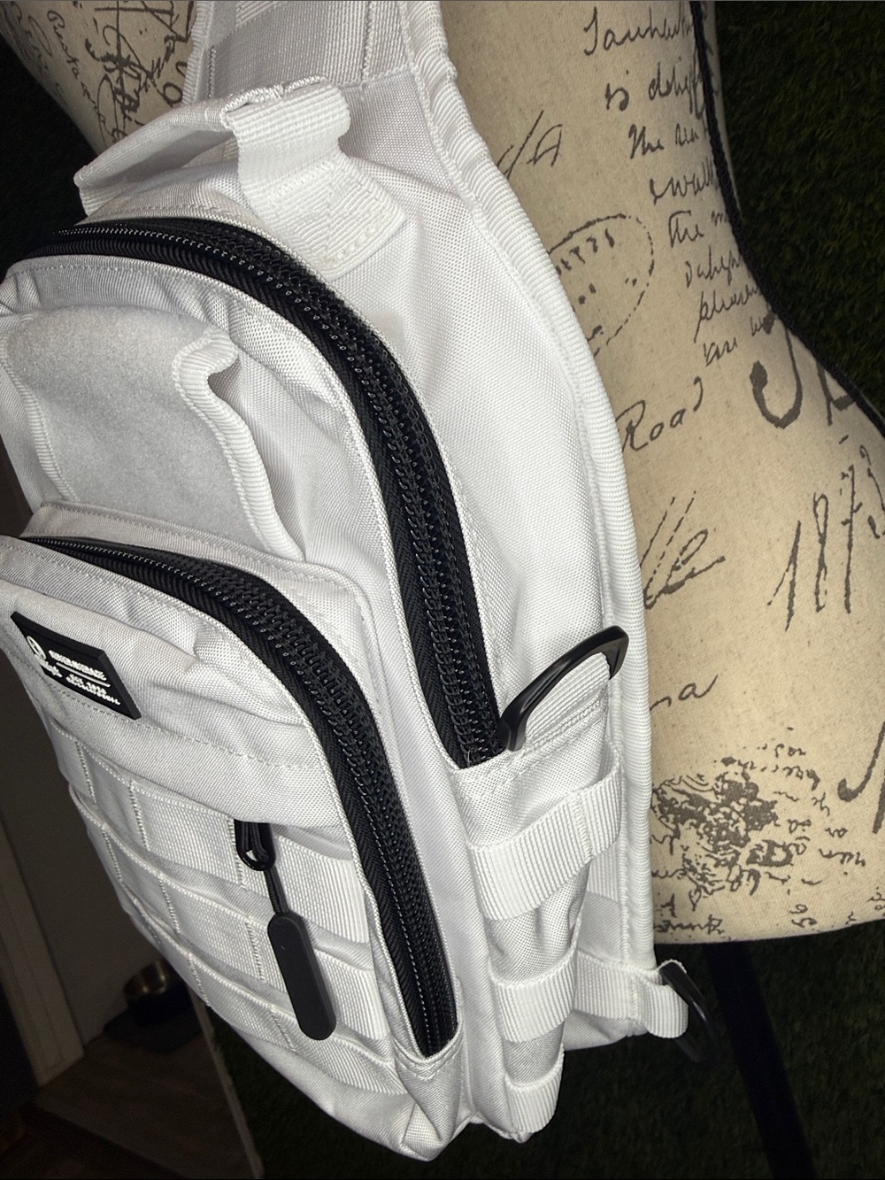 WOLFpak 9L Tactical Sling Polar White - Picture 5 of 11